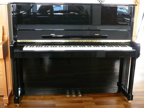 Feurich Klavier 122