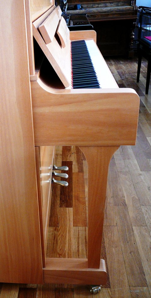 Feurich Klavier 122 Universal